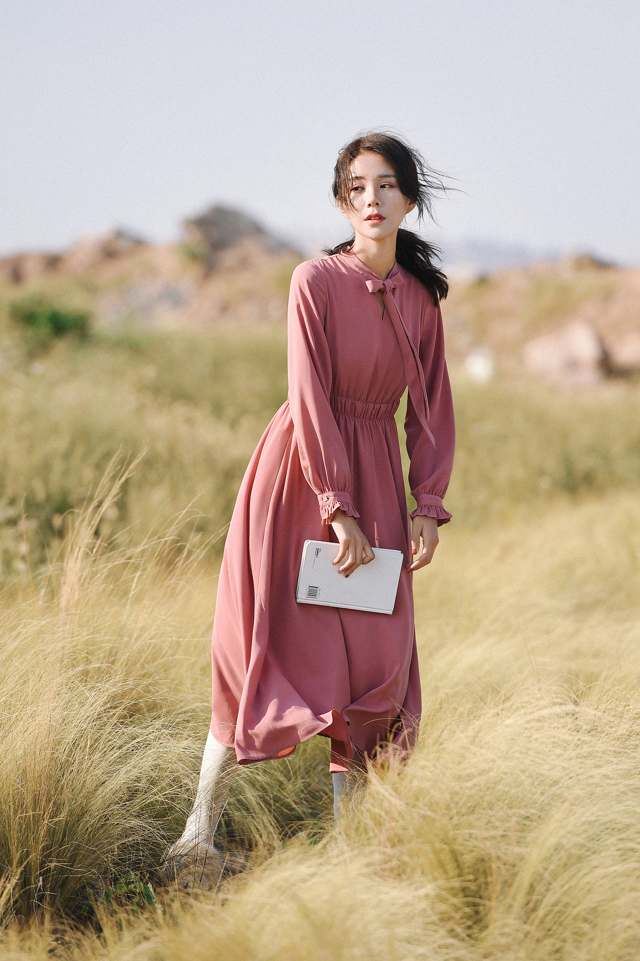 青岛小青岛文艺女装拍摄（图ZMTM5NTA2Mzc2） - 产品摄影 - 站酷设计师邢傲原创素材 - 站酷ZCOOL