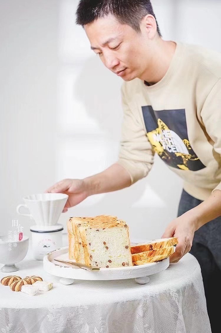 一组面包