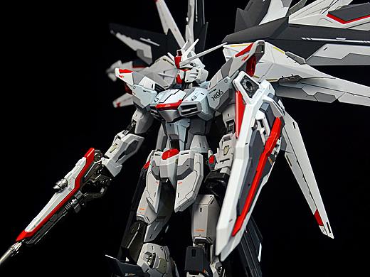 自由2.0永不过时的黑白配