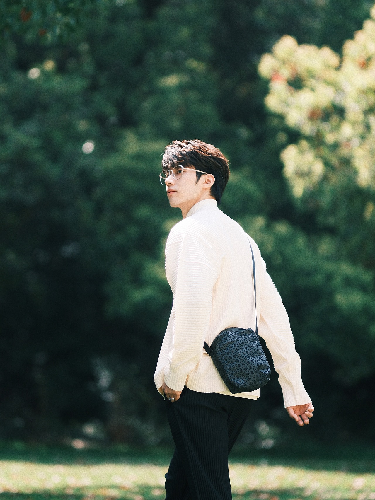 🍃🍃🍃（图ZMzQzMDA4OTA0） - 人像摄影 - 站酷设计师蓝口贝原创素材 - 站酷ZCOOL