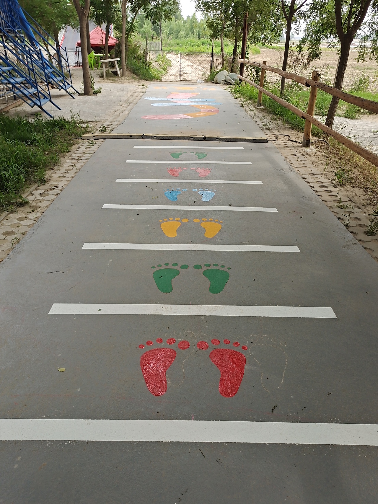 地面彩绘 美化地面