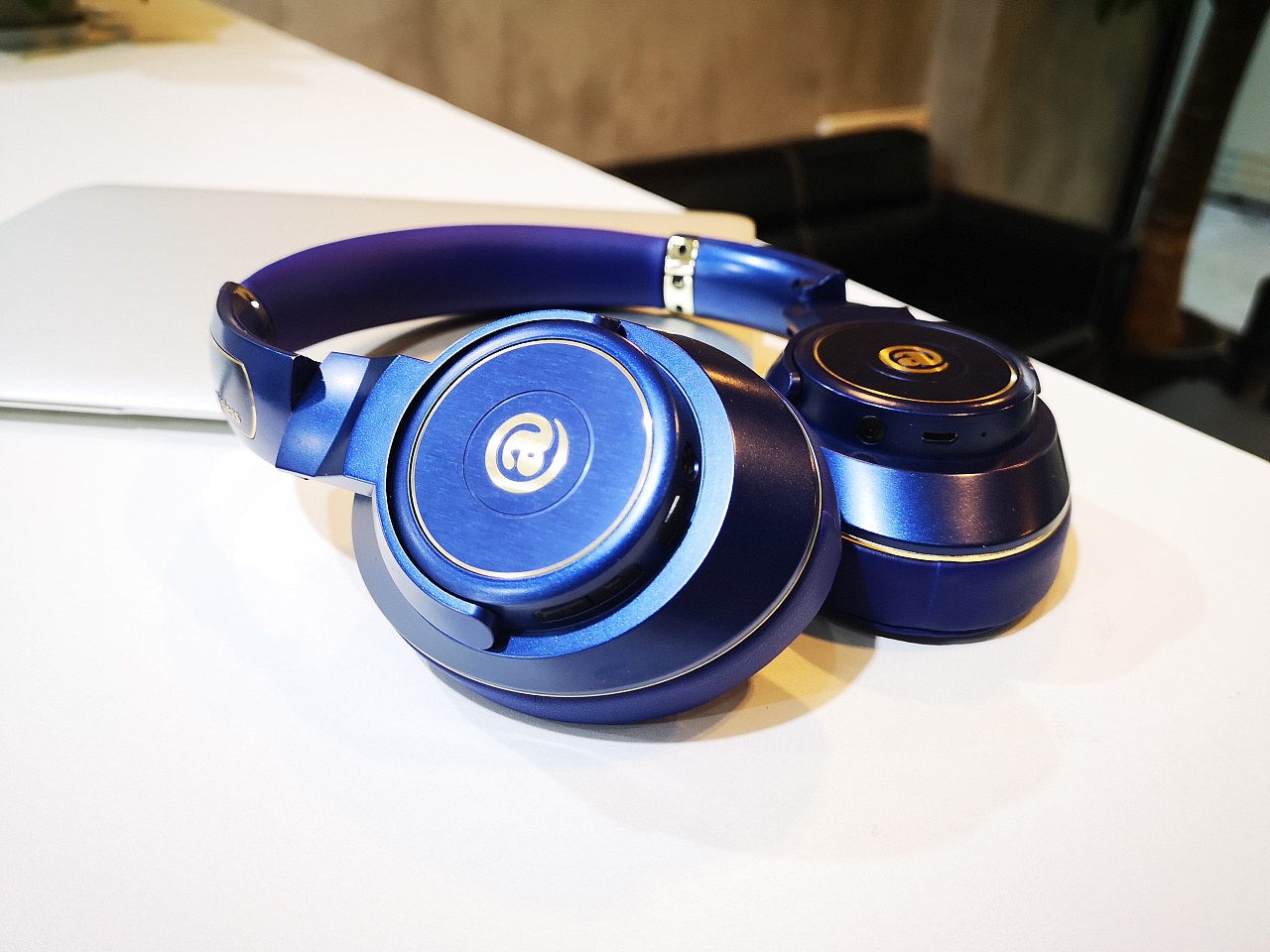 阿拉丁精灵aladdinaudioeq200无线蓝牙耳机头戴式耳机