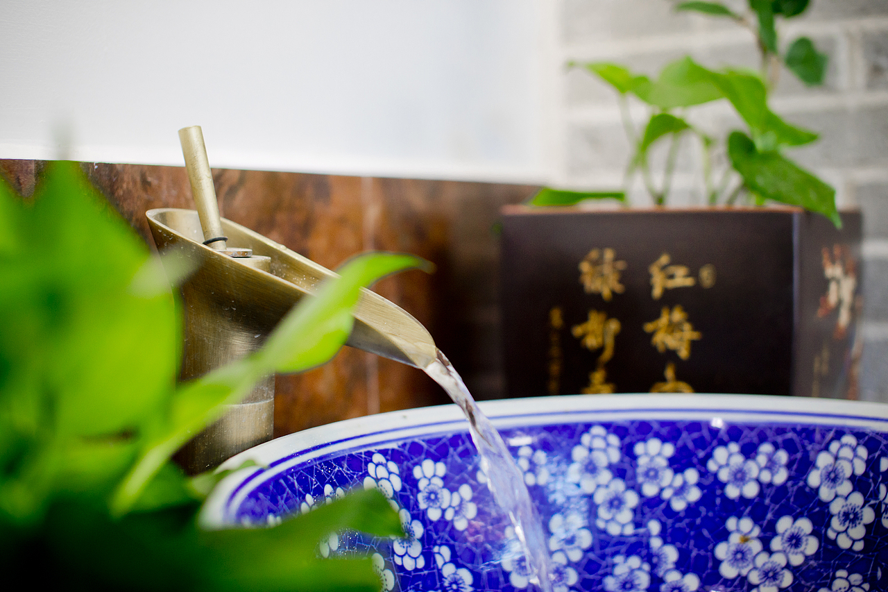 艺术村 唐拉雅秀