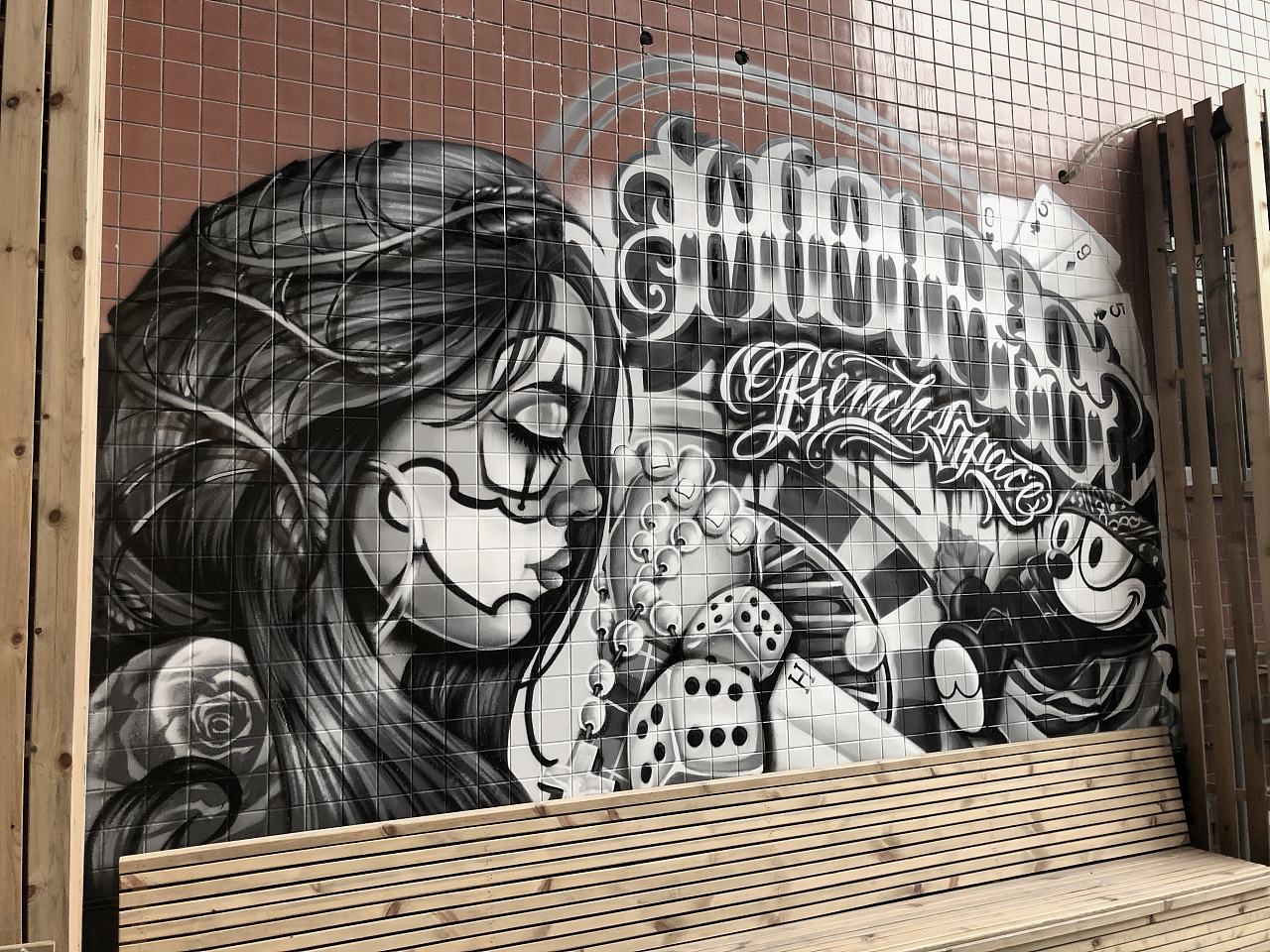 hors奇卡诺chicano主题涂鸦