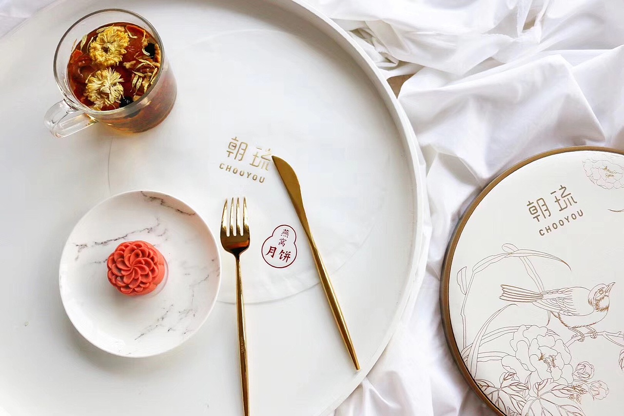 一盒有故事的燕窝月饼