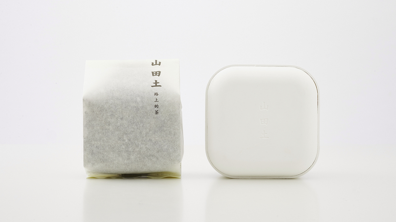 <br>- 小日子 -<br><br>扫地种花,看书喝茶<br>每个茶日子,都是好日子<br>慢慢喝,慢慢回味<br><br>