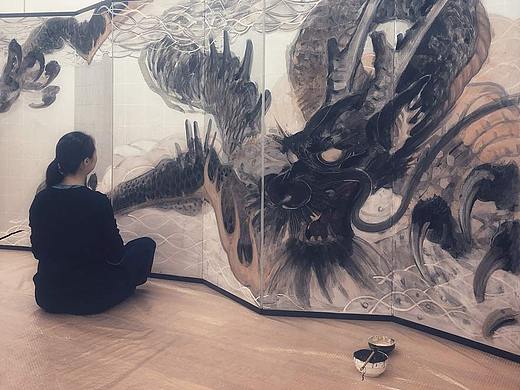 【岩彩】8平米银屏风上用黑曜石造龙——龙之東昊·下