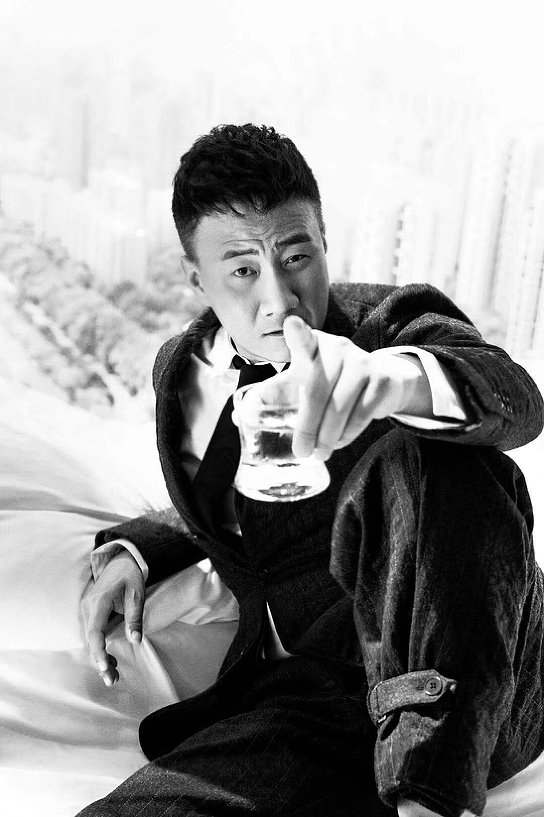 胡军和刘烨主演的《蓝宇》是国内同性恋主题电影的经典之作