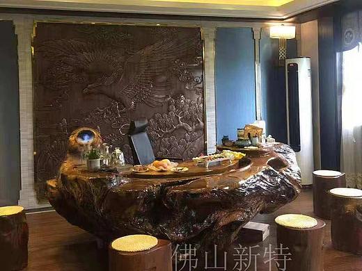 大堂铝艺浮雕壁画安装效果