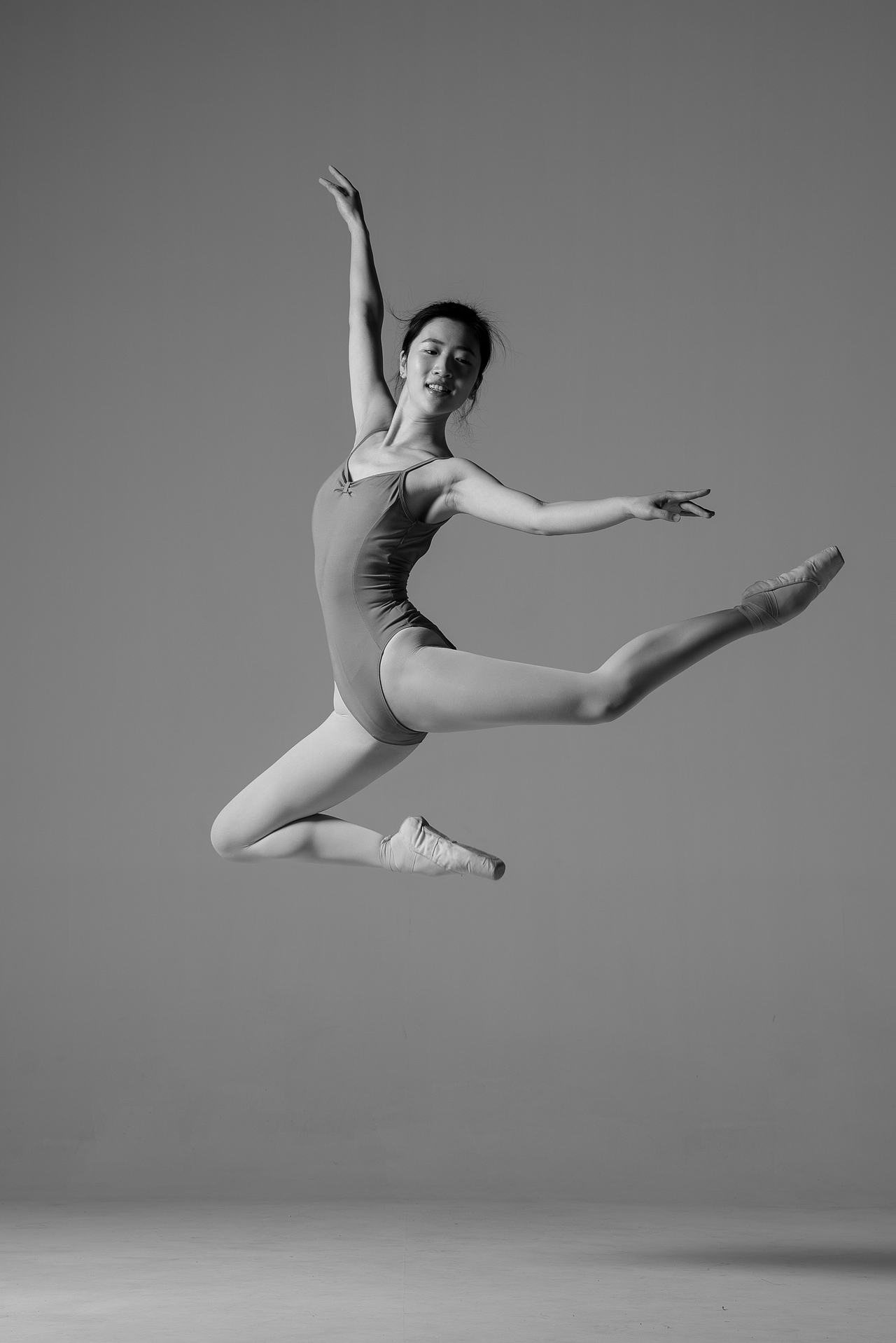 【浪里視覺】舞蹈影棚系列（圖ZMTUwMjQ4NTcy） - 時(shí)尚/藝術(shù)攝影 - 站酷設(shè)計(jì)師浪里視覺原創(chuàng)素材 - 站酷ZCOOL