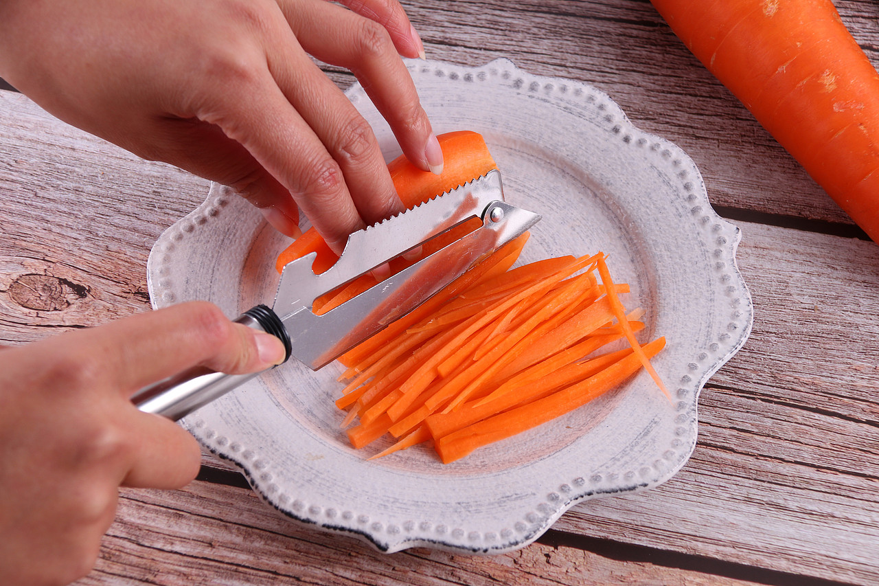 C02-烹饪用具\V90不锈钢削皮刀