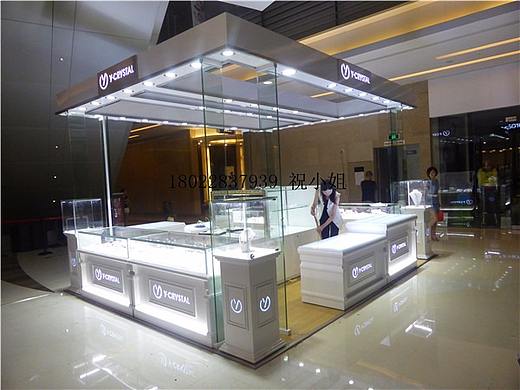 简约大气雅宝丽晶饰品展柜设计制作