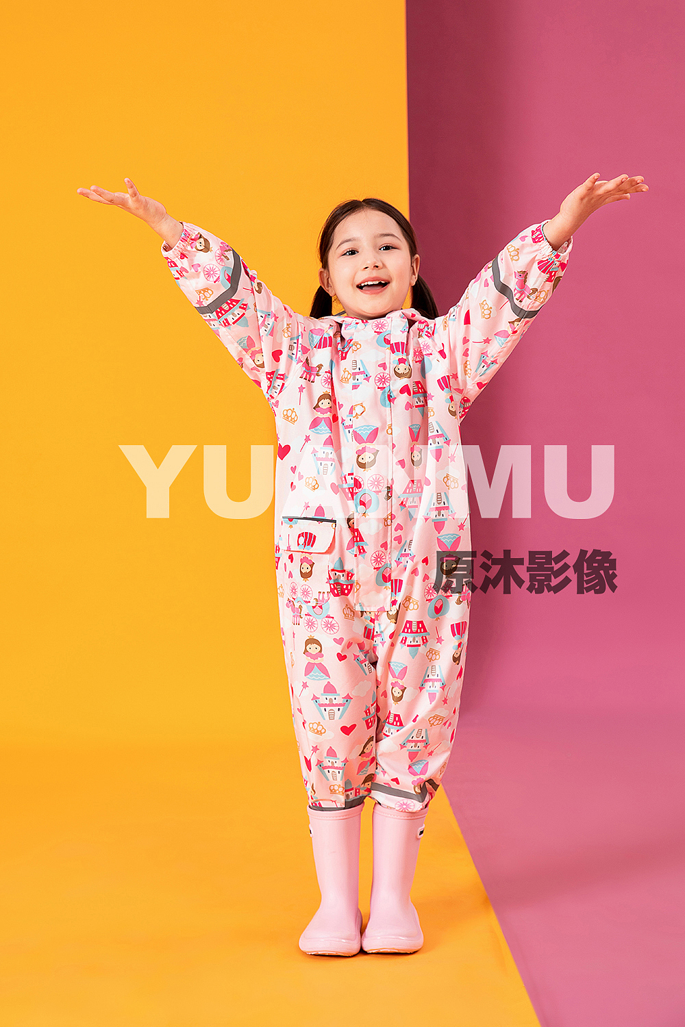 儿童雨衣（图ZMzcxMjU5ODIw） - 产品摄影 - 站酷设计师原沐摄影原创素材 - 站酷ZCOOL