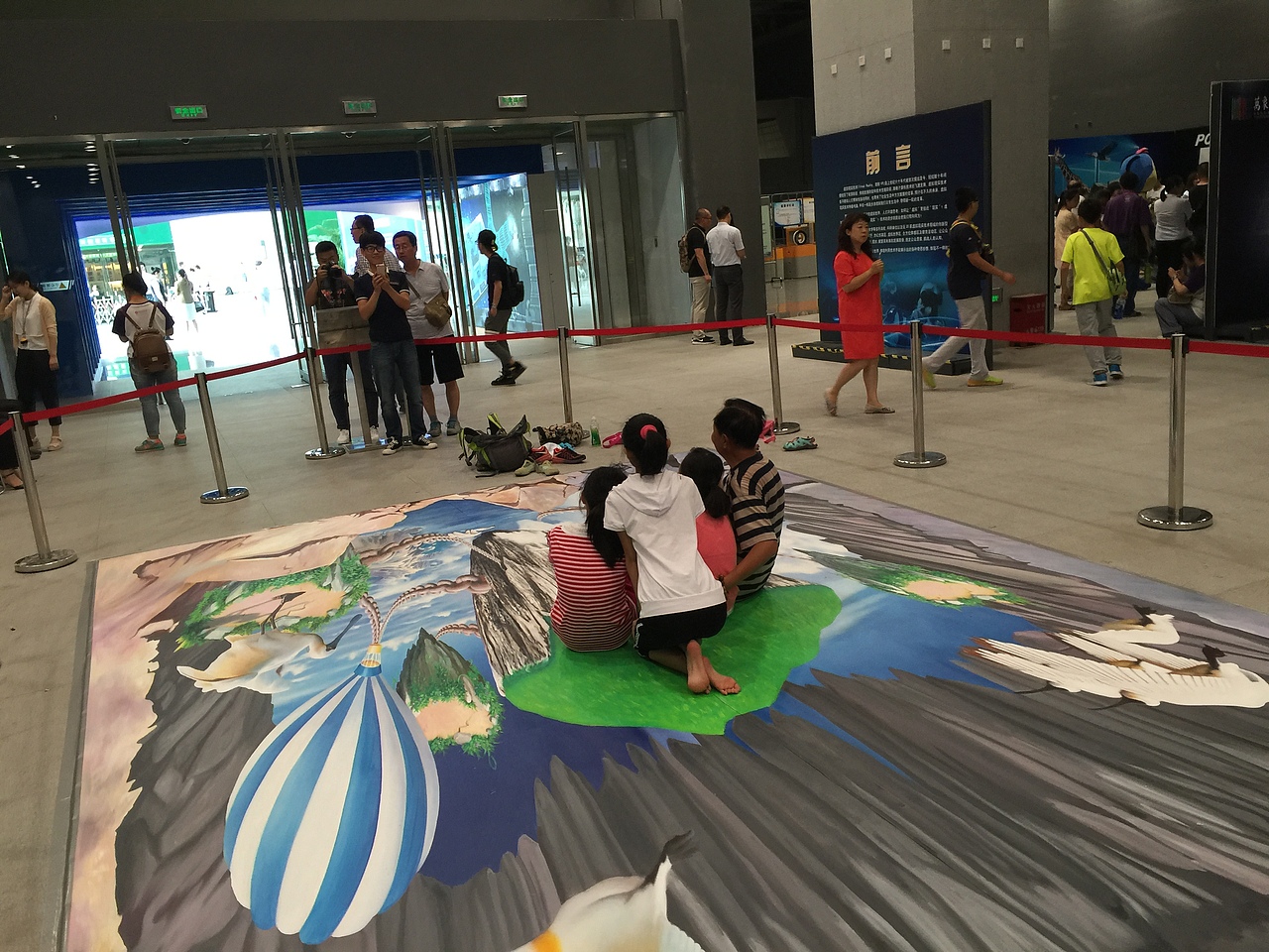 造梦.空间-3D视.错觉ART 中国科技馆VR虚拟现实展 开启另一个世界--展览现场（图ZNjE3NTgwNjA=） - 实验艺术 - 站酷设计师3D艺术馆3D壁画原创素材 - 站酷ZCOOL