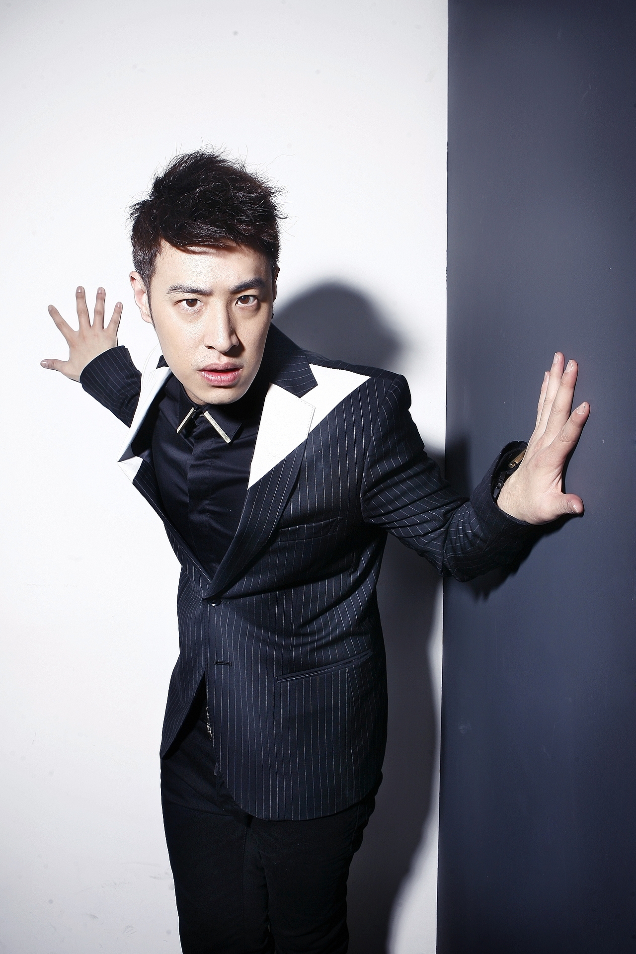 潘玮柏杂志拍摄（图ZMTg4ODQ3MzY4） - 人像摄影 - 站酷设计师上海壹芥文化传媒原创素材 - 站酷ZCOOL