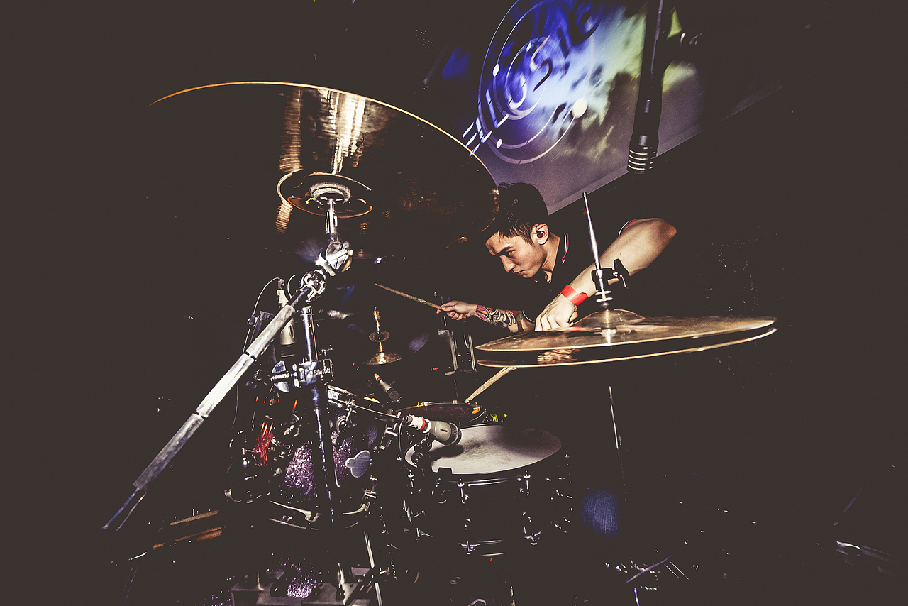 2015广州部分摇滚现场掠影@SD Livehouse（图ZMzU2MjQwNzY=） - 人像摄影 - 站酷设计师凹凸蜀黍原创素材 - 站酷ZCOOL