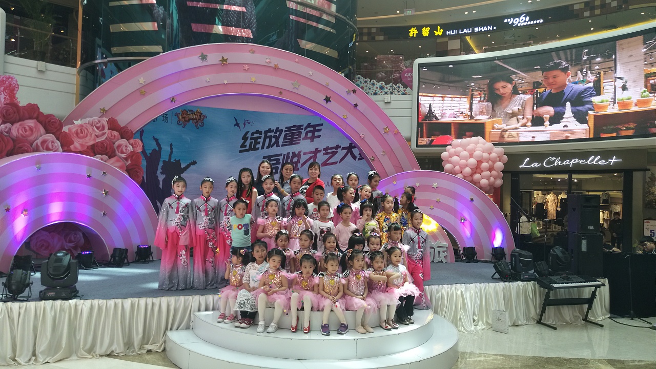 五月蓝天_唱响吾悦A（图ZMTEzNzU1OTA0） - 人文/纪实摄影 - 站酷设计师蓝天艺术学校原创素材 - 站酷ZCOOL