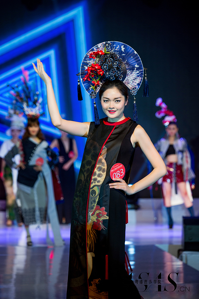 粤港芭莎•新女报 2016重庆小姐大赛-设计师服装走秀精选（图ZNTQzMTcwNjg=） - 其他服装 - 站酷设计师粤港芭莎美业集团原创素材 - 站酷ZCOOL