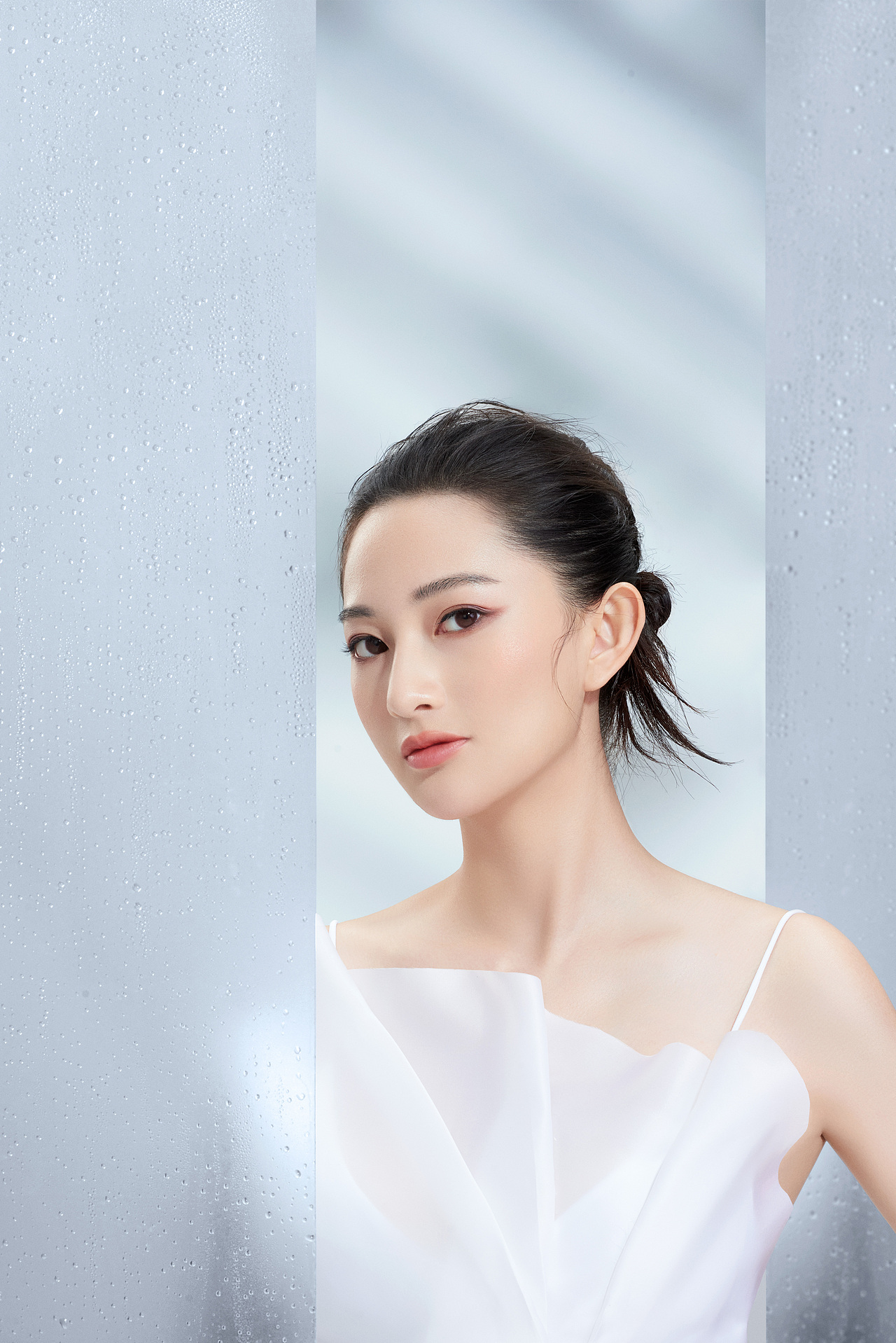 卡姿兰 定妆喷雾 mintaka presents