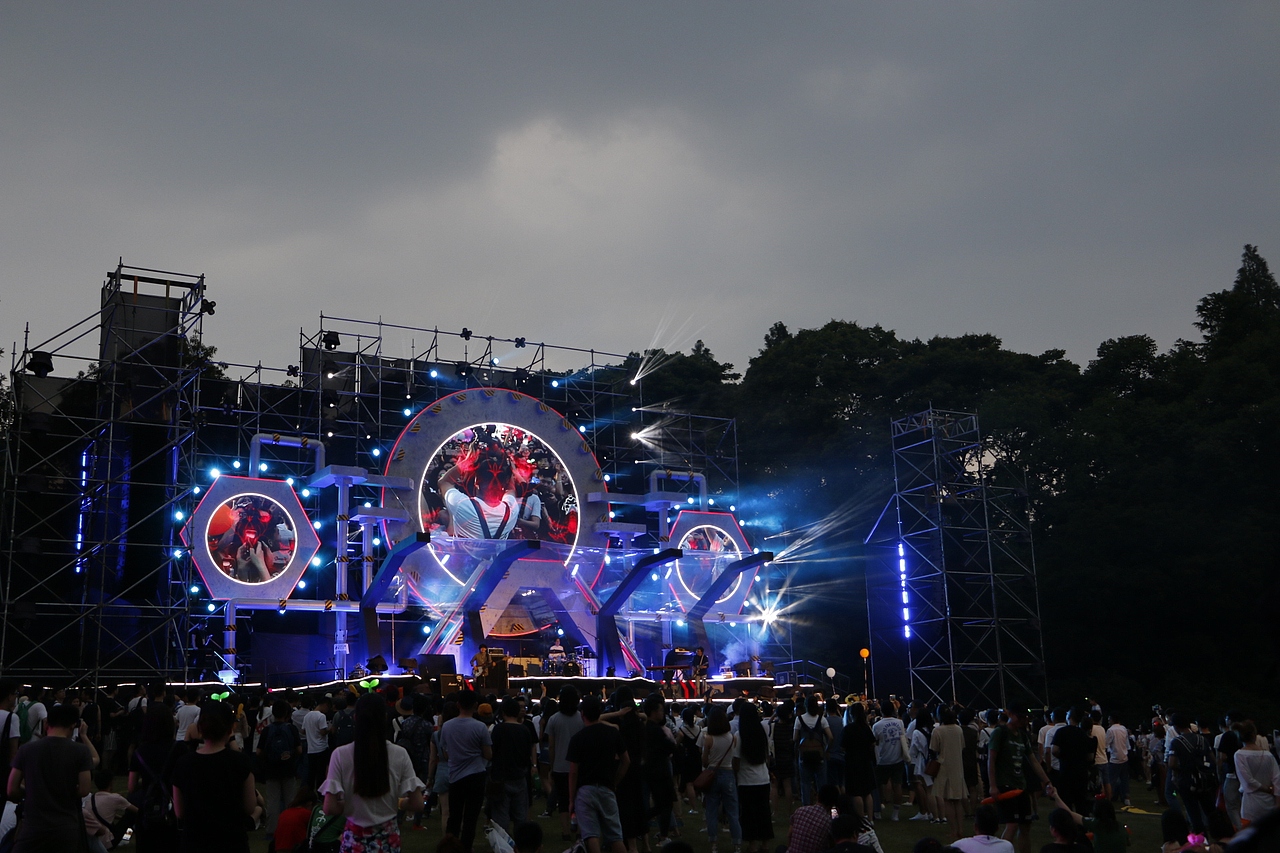 西湖音乐节记录（图ZODIwOTc5ODQ=） - 风光摄影 - 站酷设计师叨咪没有Soul原创素材 - 站酷ZCOOL