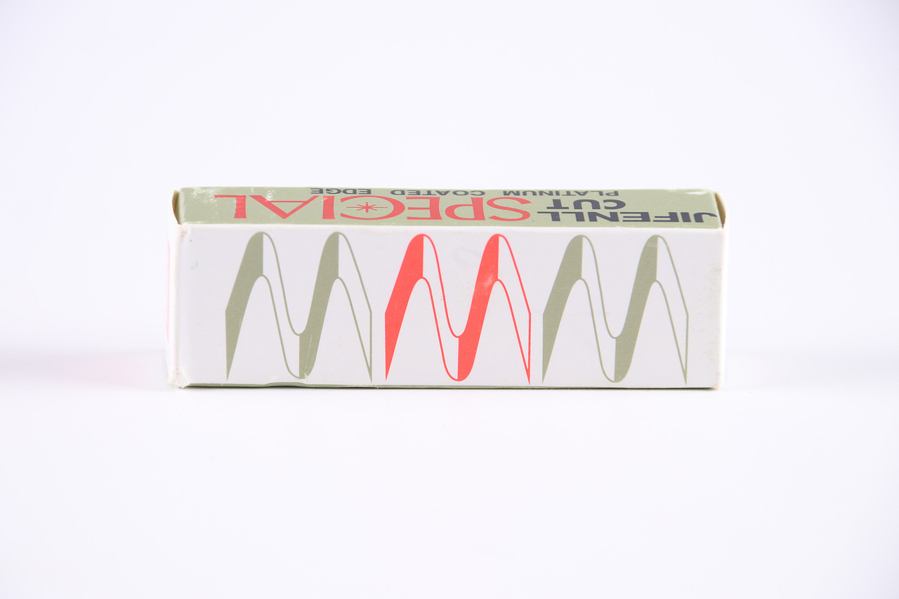 B01彩妆\C99-其他\V01不锈钢修眉刀