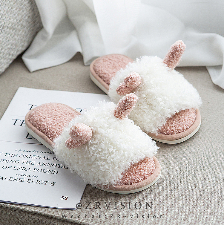 家居棉拖鞋外景基地拍摄ins风格图片拖鞋（图ZMjIzNDc5Mzc2） - 产品摄影 - 站酷设计师ZRVISION原创素材 - 站酷ZCOOL