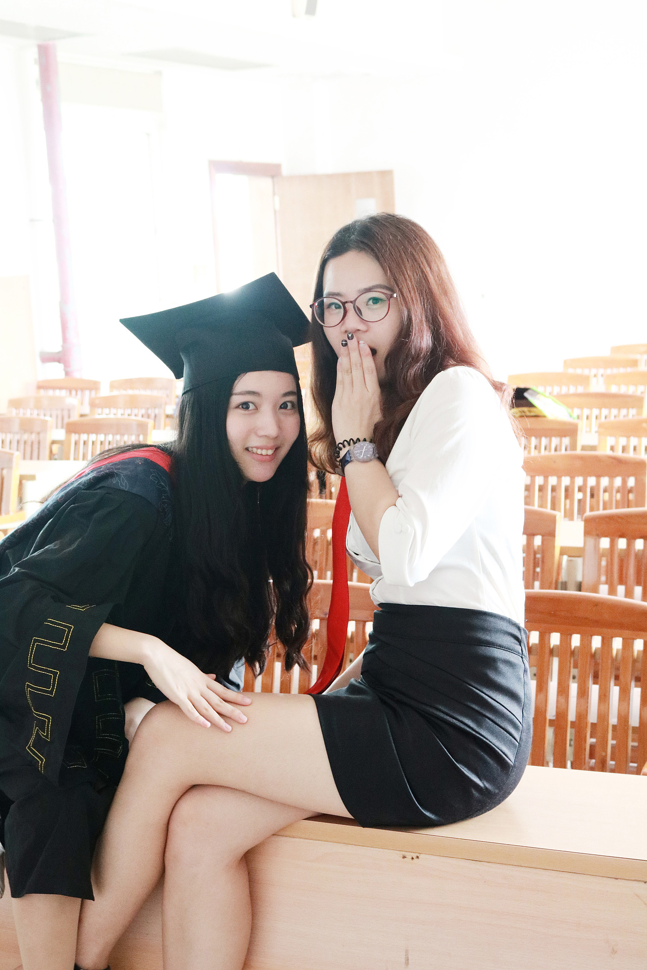 拍毕业照（图ZNTA1Nzc1NjQ=） - 人像摄影 - 站酷设计师Comma_原创素材 - 站酷ZCOOL