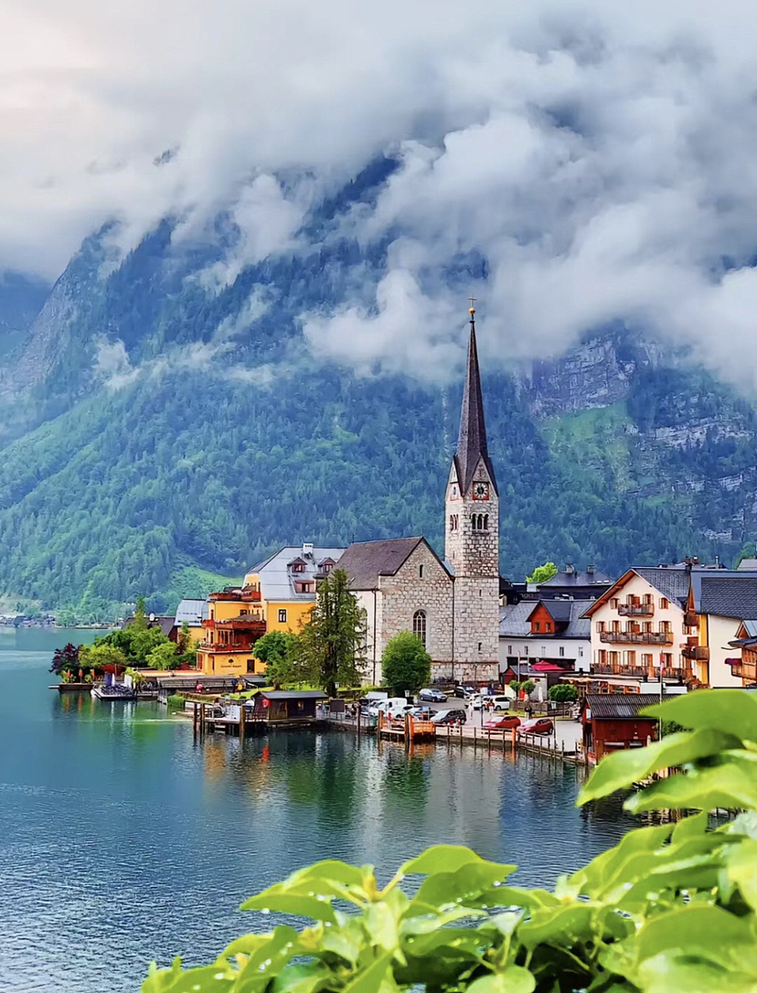 你改变不了阴影在哪里,但你可以选择在有阳光的地方。