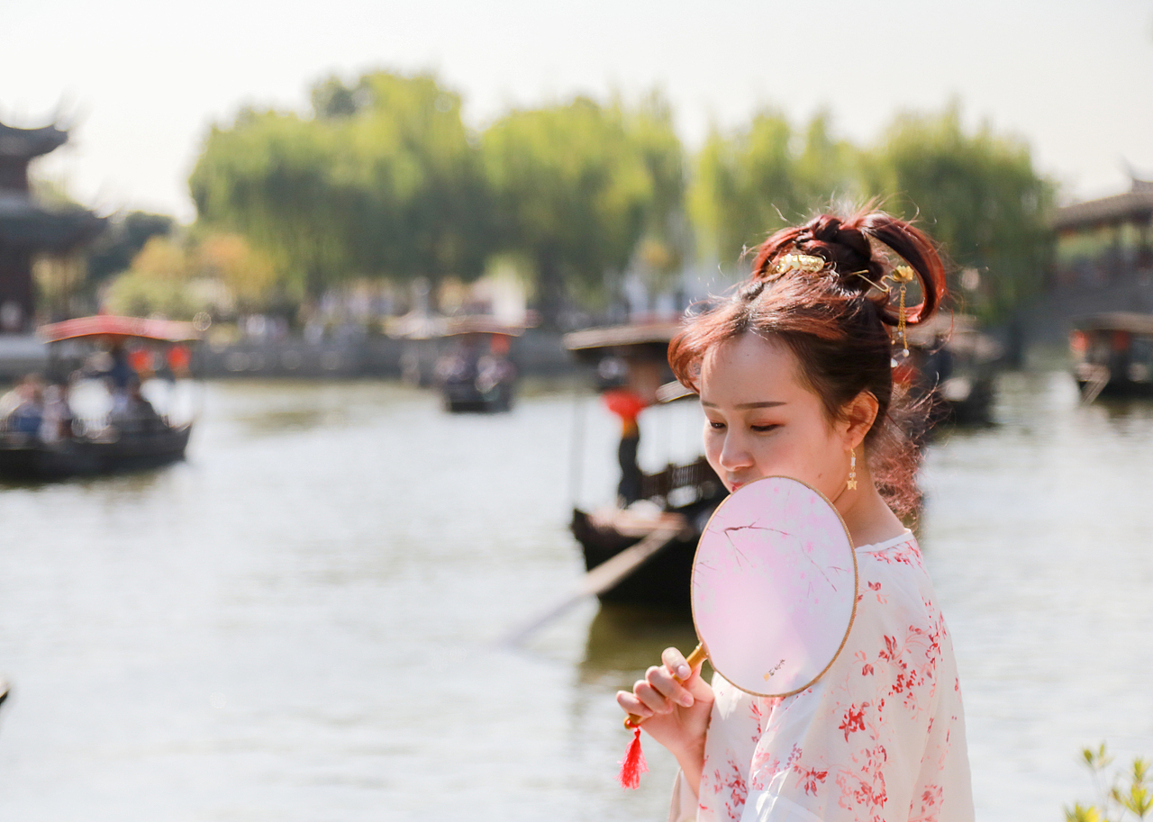 旅拍人像（图ZMTQwMTA1OTQ4） - 人像摄影 - 站酷设计师凡尘微星原创素材 - 站酷ZCOOL