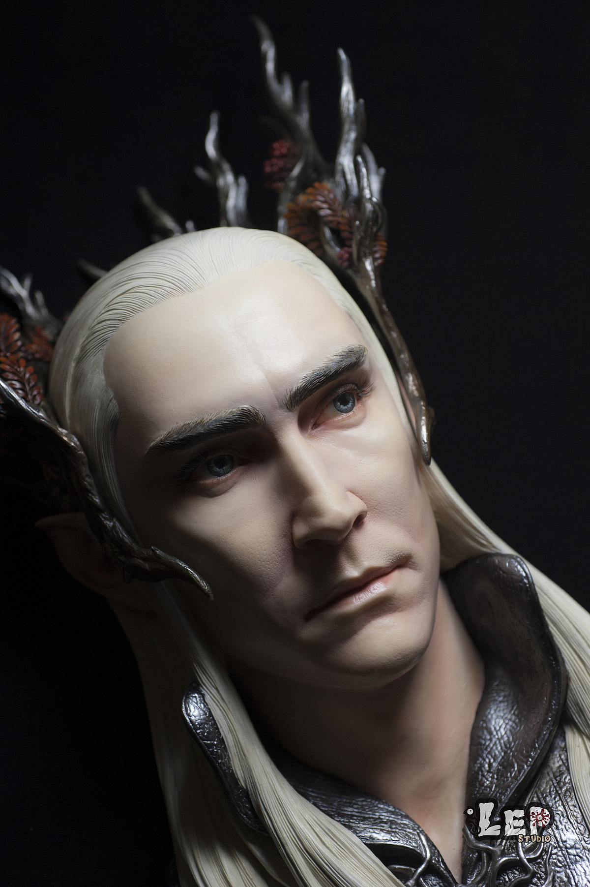 瑟兰迪尔胸像涂装完成~~