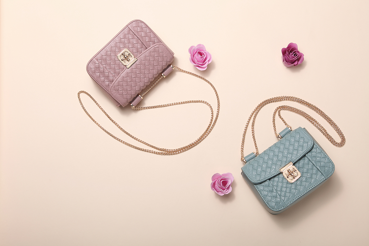 《焦内摄影 女包拍摄 白底拍摄 创意摄影 产品拍摄》