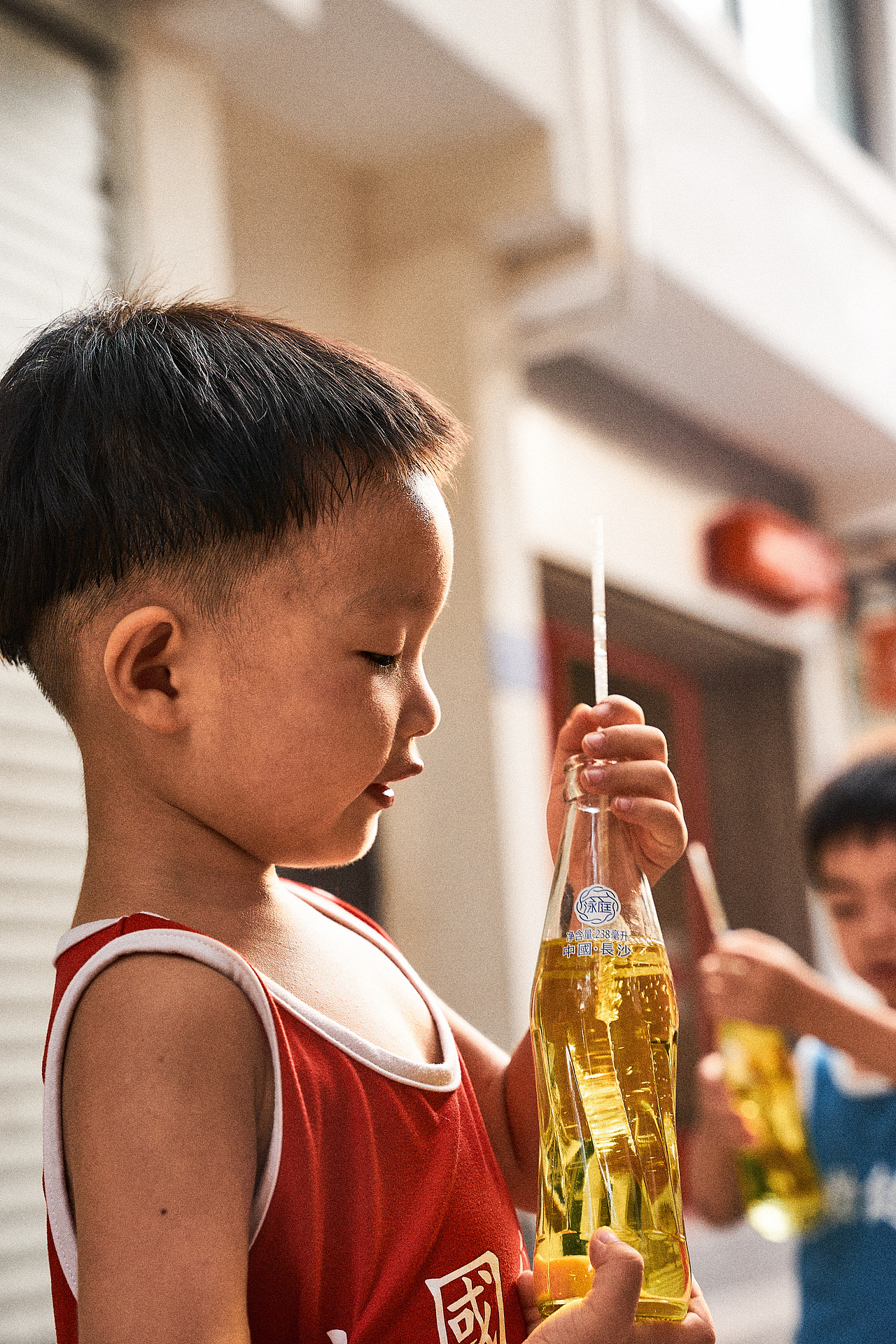 老巷里，一起奔跑吧（图ZMjY1MTA2OTc2） - 人文/纪实摄影 - 站酷设计师sicily田心原创素材 - 站酷ZCOOL