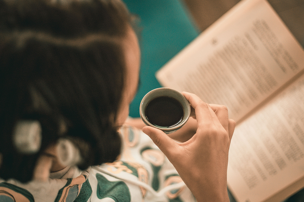 包租婆 养成记（图ZMTkwMzM1MTc2） - 人像摄影 - 站酷设计师多得多得多原创素材 - 站酷ZCOOL