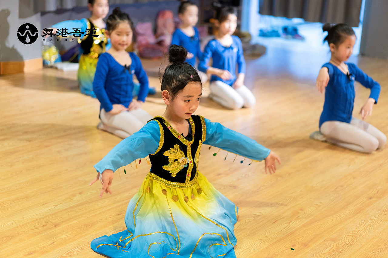 舞港吾道(连锁)舞蹈学校第一期学员课堂精彩照(4)