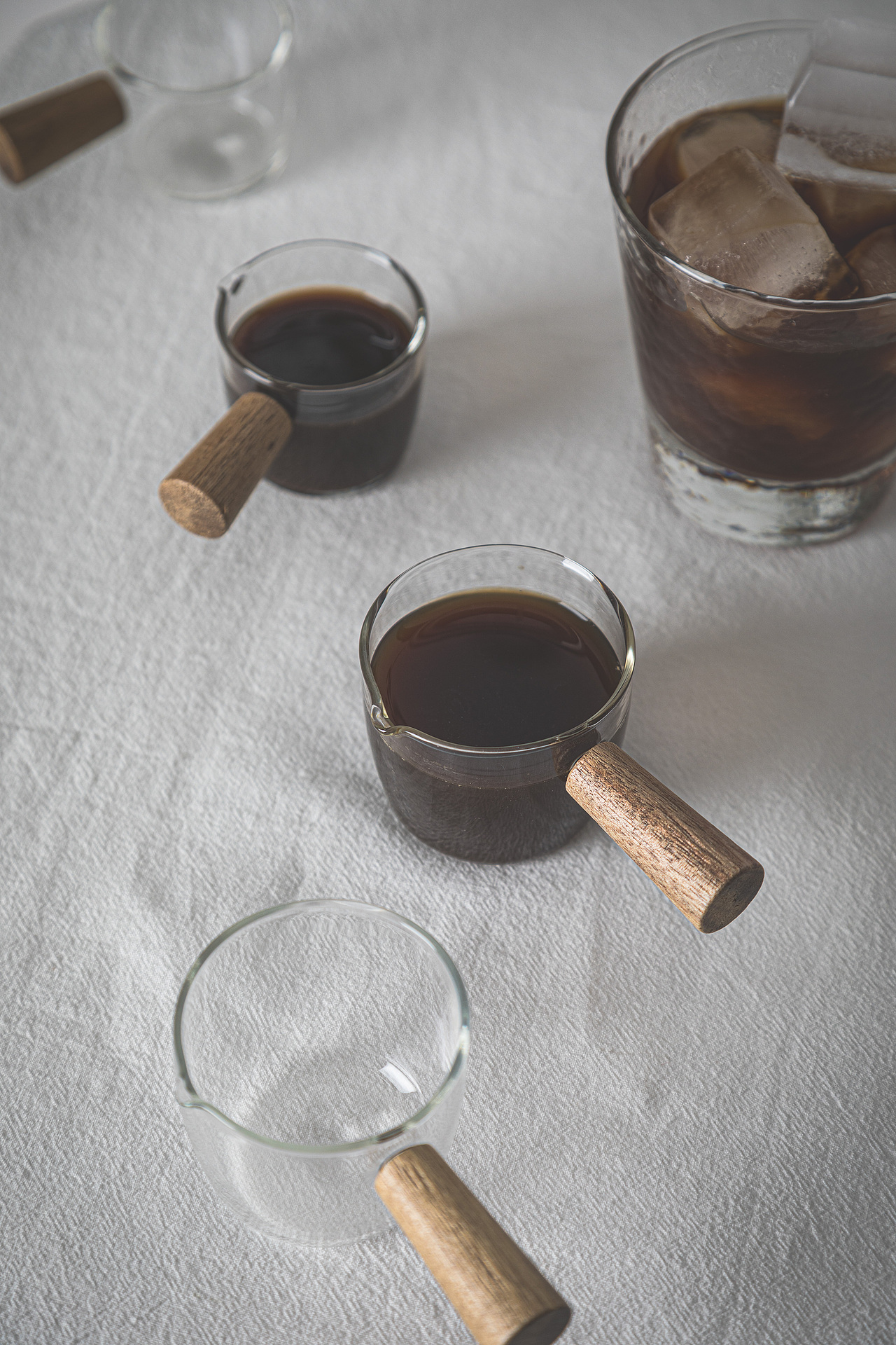 《未来的主人翁》| 咖啡杯 | 浓缩咖啡杯 | 玻璃杯（图ZMjg2MDY3MzMy） - 产品摄影 - 站酷设计师一毛拍美器原创素材 - 站酷ZCOOL