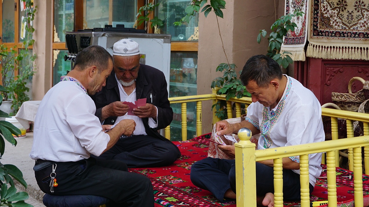 何不到新疆喀什的街头逛一逛,感受那异域风情