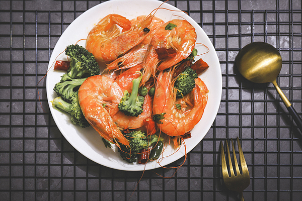 苏泊尔锅产品拍摄（图ZMTUyMjY0NDAw） - 产品摄影 - 站酷设计师卷卷Roll原创素材 - 站酷ZCOOL