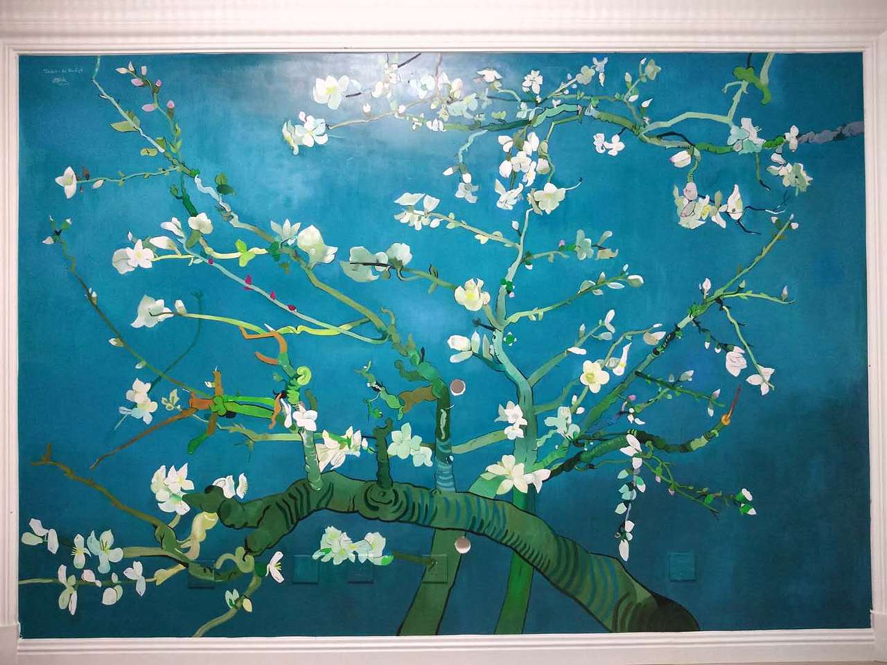 手绘梵高《盛开的杏树》电视背景墙