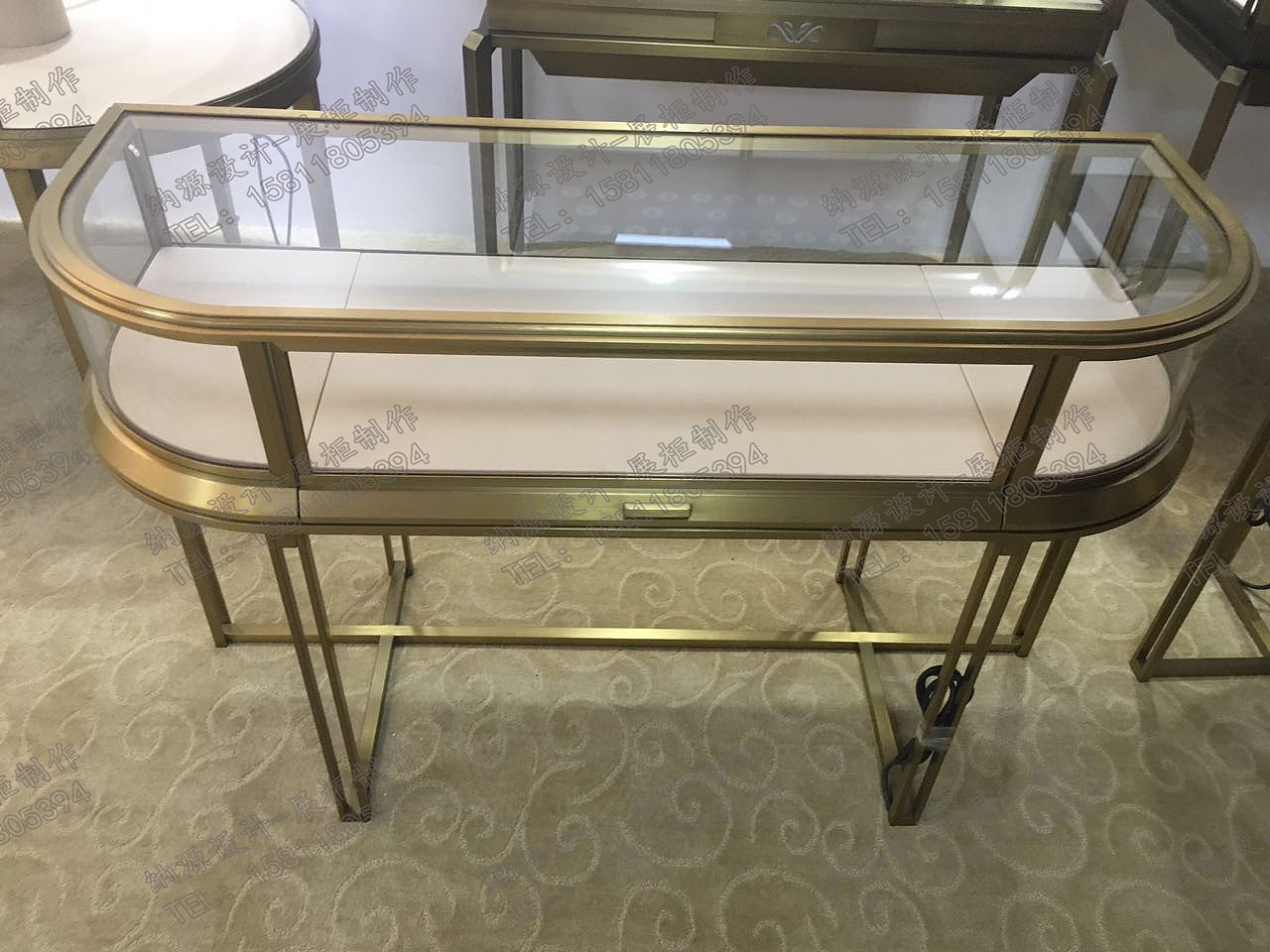 高端不锈钢珠宝展示柜