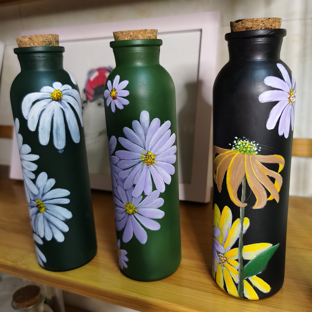 瓶子的新装-丙烯画