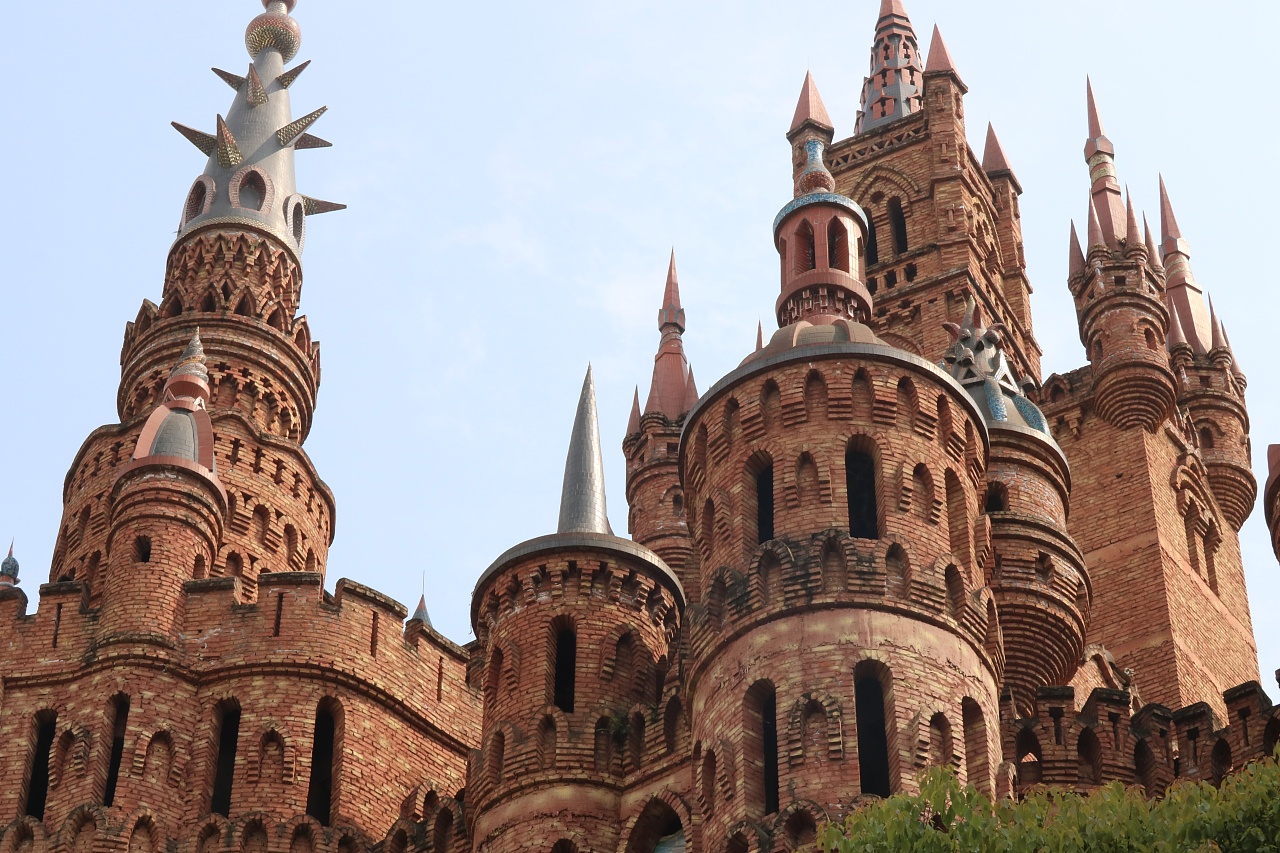 重庆春日里,太阳照到梦幻城堡,你们很美,我亲爱的小伙伴