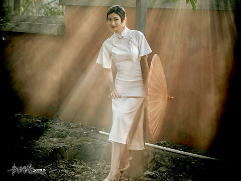 小樹林的一束光（個人主頁-ZNjQxOTEyODg=） - 人像攝影 - 站酷設(shè)計師米妮疊影原創(chuàng)素材 - 站酷ZCOOL