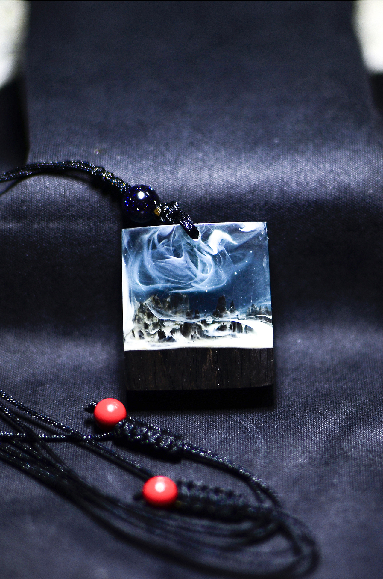 树脂/滴胶+黑檀挂坠