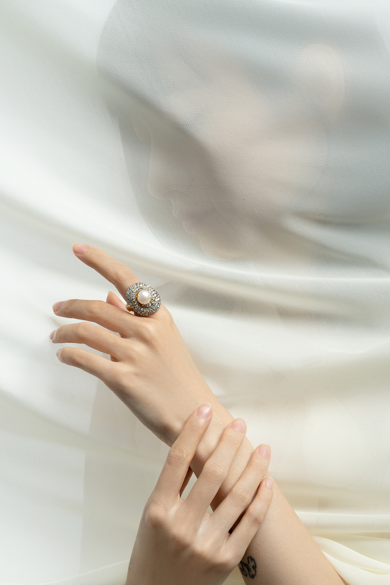 JCJ时装珠宝高珠创意佩戴拍摄（图ZMjc2NjE4MTIw） - 产品摄影 - 站酷设计师AnwanX原创素材 - 站酷ZCOOL