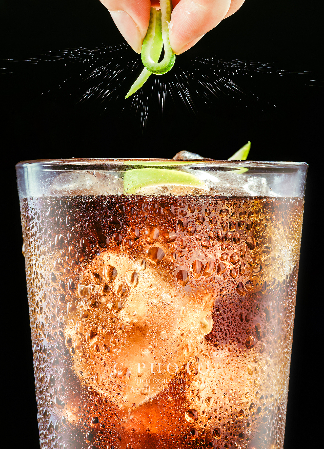 洋酒白底图洋洒威士忌白葡萄酒红酒摄影