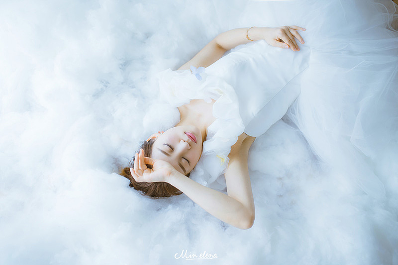 在云端（图ZNTIzMTIwNTY=） - 人像摄影 - 站酷设计师敏elena原创素材 - 站酷ZCOOL