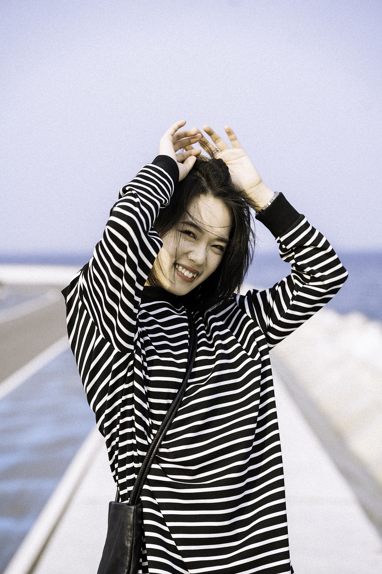 向海风许愿（图ZMjkyMjMwOTky） - 人像摄影 - 站酷设计师L_F112原创素材 - 站酷ZCOOL