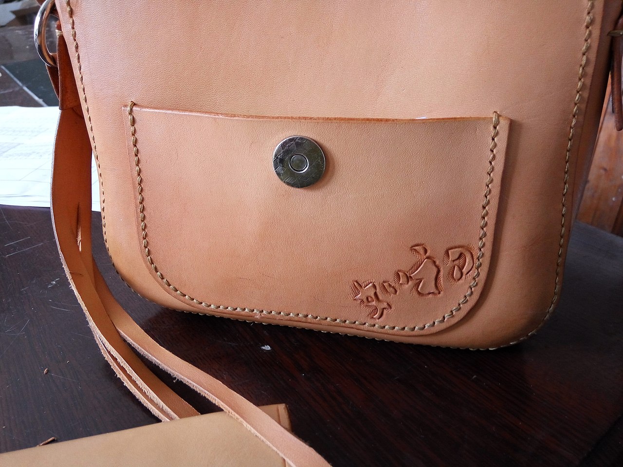 纯手工植鞣单肩包