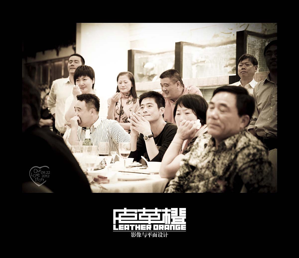 发现瞬间的感动,轻轻记录下您的婚礼的每一个细节——皮革橙影像与平面设计。