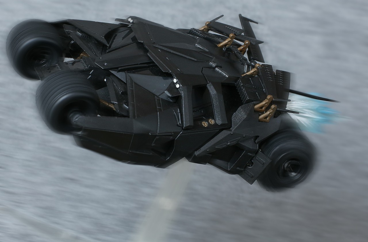 海洋堂 黑暗骑士蝙蝠车
